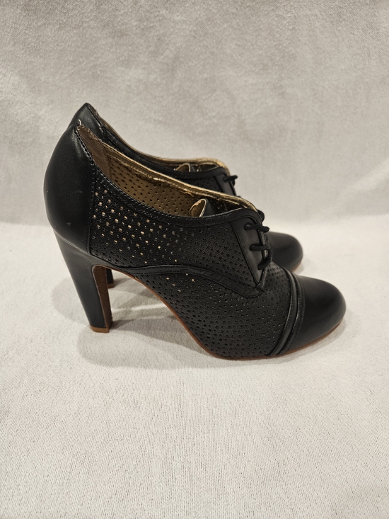 Audrey Brooke Shoes - Audrey Brooke Willow Black Lace-up Booties 8.5 Pin Up, Cosplay, Rock A Billy
